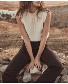 Scharlaken crèmekleurige trui