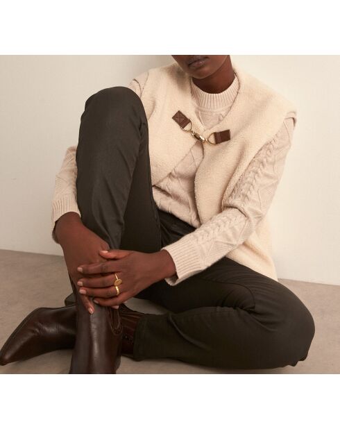 Dunkelbraune Hose mit Nario-Beschichtung