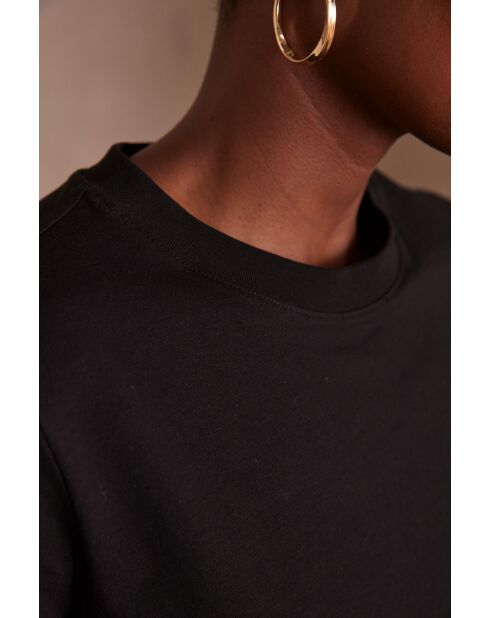 Danis schwarzes T-Shirt