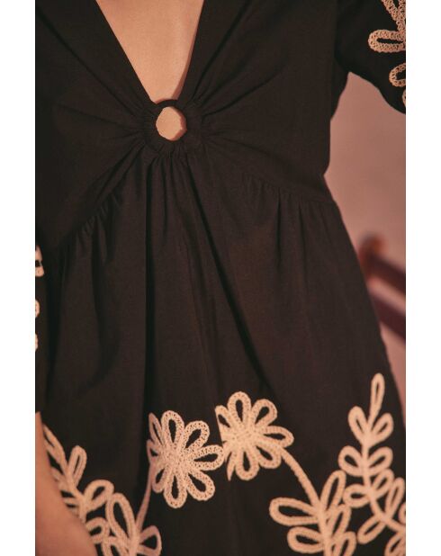 Alice R zwarte geborduurde jurk