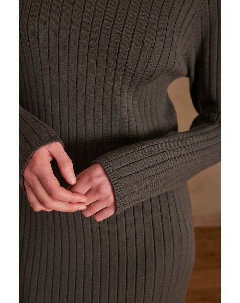 Khakifarbenes Strickkleid Leonie R