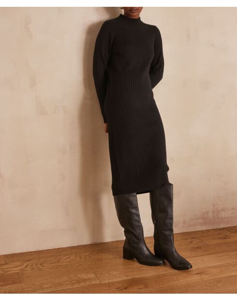 Laura R schwarzes Strickkleid