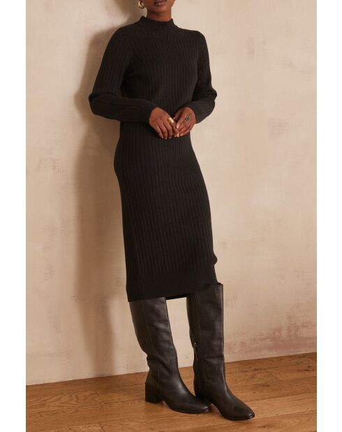 Laura R schwarzes Strickkleid