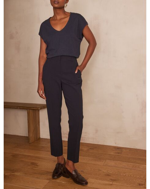 Marineblaue Hose Felix P Wall