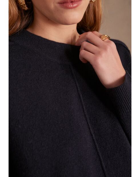 Einfarbiger marineblauer Pullover Clinton