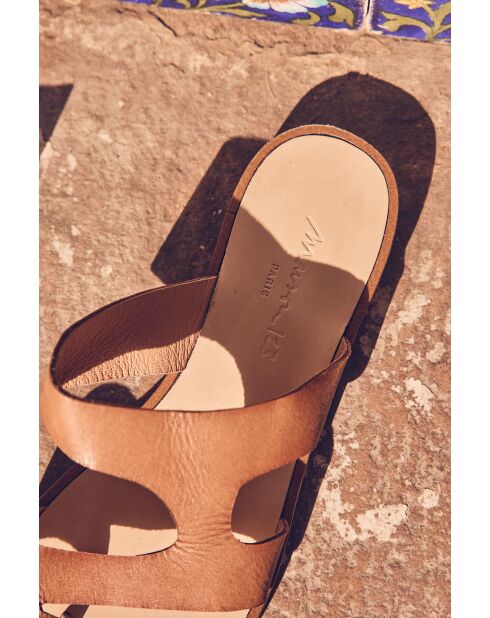 Hellkamelfarbene Jade-Pantoletten