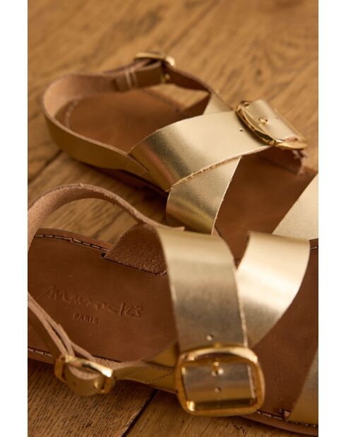 Goldene Sandalen Maelle