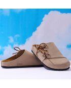 Zuecos Ester de piel aterciopelada taupe