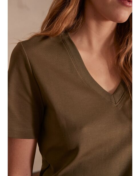 Grünes T-Shirt Dana English