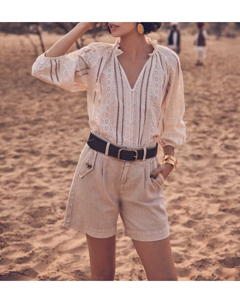 Beigefarbene, übergefärbte Shorts von Maurice Sh