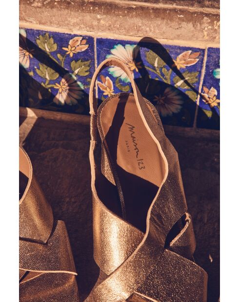 Goldene Sandalen Julio