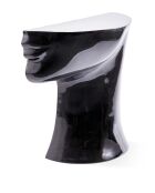 Statue Tête droite bas noire - 41x33x79 cm