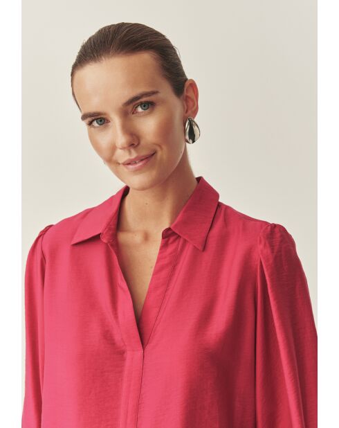 Lana cosmos rode top