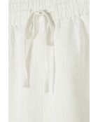 Korte broek van stof Sevilla in gebroken wit