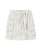 Cremefarbene Stoffshorts Lionka