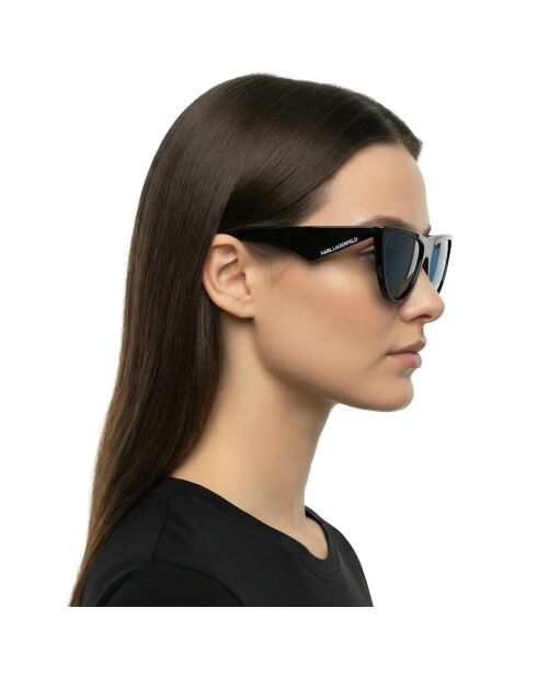 KL6185S zonnebril van zwart acetaat met kattenoog