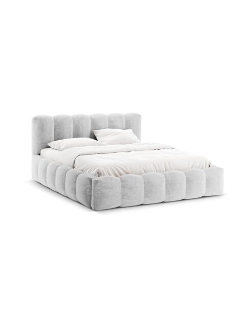 Brustbett mit silberfarbenem Senna-Chenille-Kopfteil — 226 x 166 x 95 cm