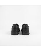 49SFA0058 zwarte klassieke leren sneakers