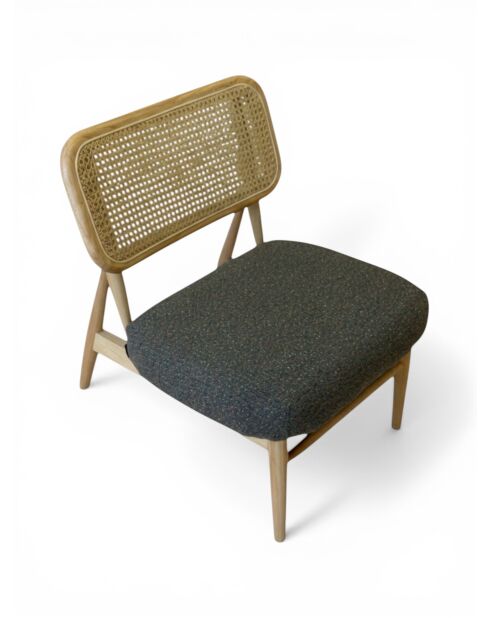 Liegestuhl aus Gummiholz und gesprenkeltem grauem Rattan - 63x70x74 cm