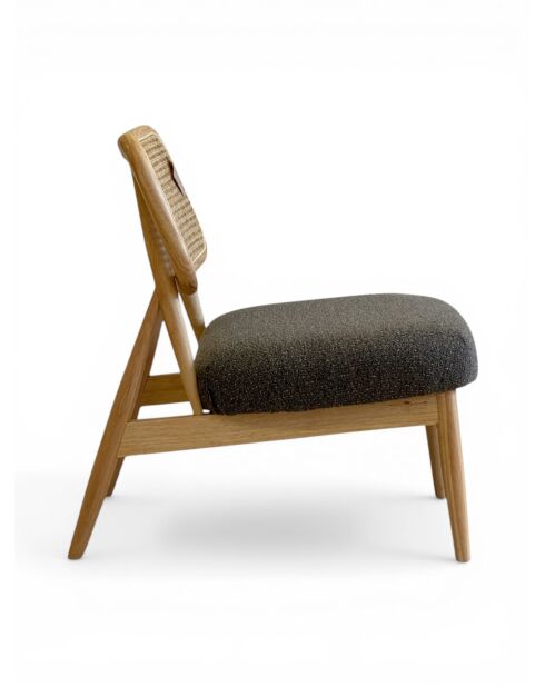 Liegestuhl aus Gummiholz und gesprenkeltem grauem Rattan - 63x70x74 cm