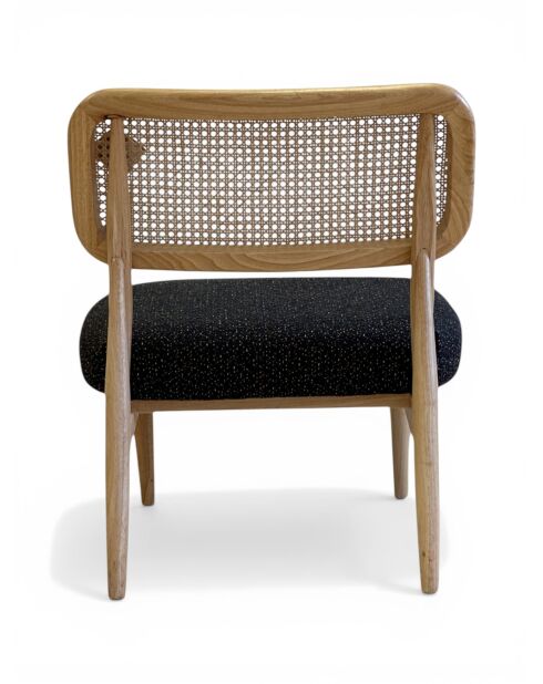 Loungestoel in rubberhout en gespikkeld zwart rotan - 63x70x74 cm