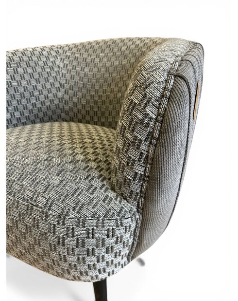 Fauteuil effet plissé en velours gris pierre tissé - 77x80x74 cm