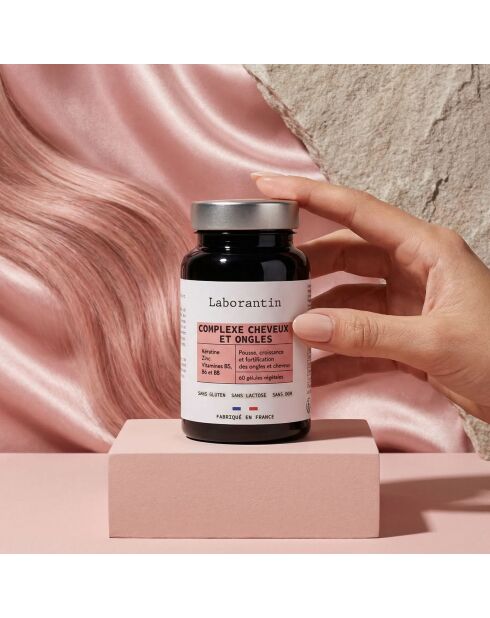 Complejo para cabello y uñas - Cura el crecimiento y el fortalecimiento 60 cápsulas - 100 ml