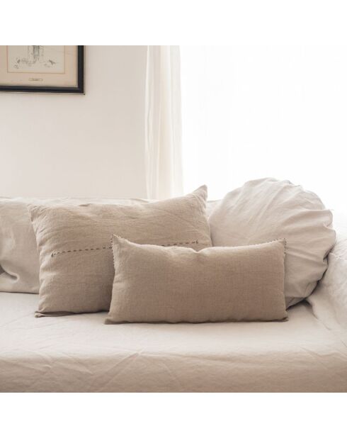 Cuscino in lino con dettaglio di cuciture naturali - 50x70x12 cm