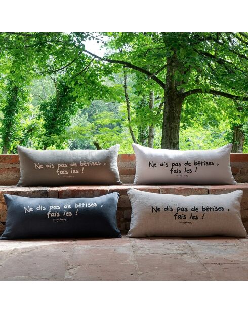 Leinenkissen mit schwarzer Botschaft - 30x70 cm