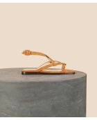 Doréigami platte sandalen van hazelnootsuède