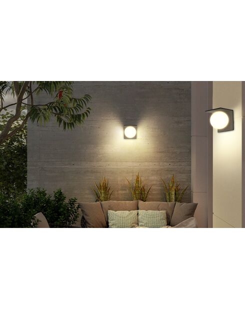 Set aus 4 Solarwand-Solarleuchten S26 — 28,5 x 28 x 17 cm