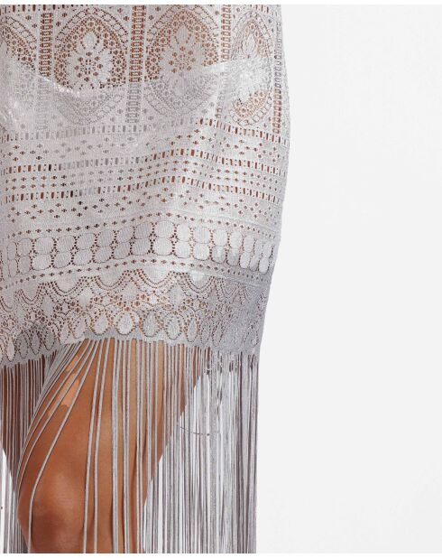 Glänzendes silbernes Kleid