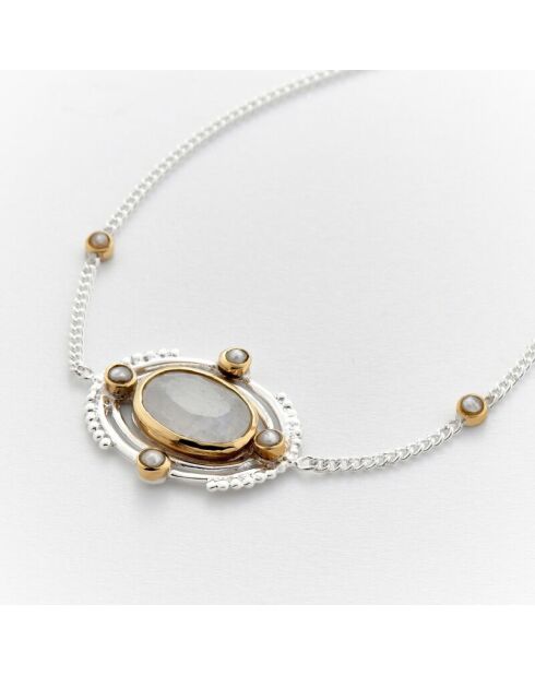 Flavie armband in zilver en messing, witte maansteen en synthetische witte parel