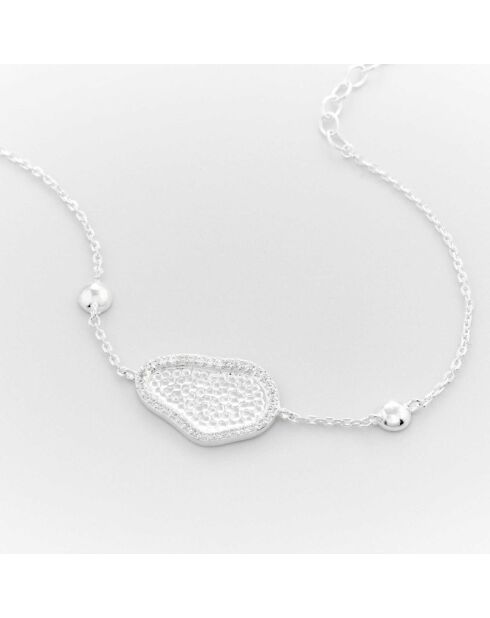 Silberarmband mit strukturiertem Medaillon