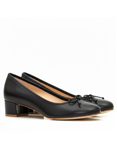 Zwarte leren pumps van Bliss