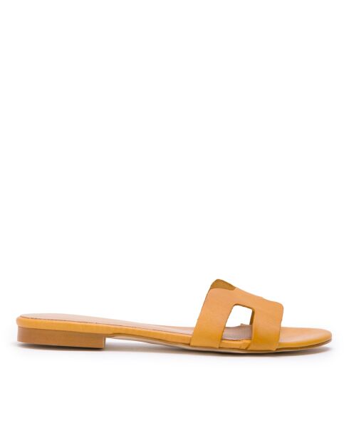 CA-380 mosterdkleurige leren sandalen