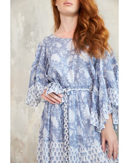 Kalyani romantisches blaues Baumwollkleid mit Blumenblockdruck