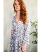 Pallavi-1 romantisches blaues Baumwollkleid mit Blumenblockdruck