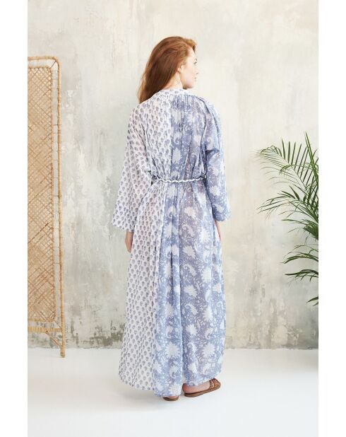 Pallavi-1 romantische blauwe katoenen jurk met bloemenprint