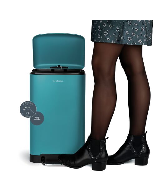 Papelera con pedales azul celeste - 20 L