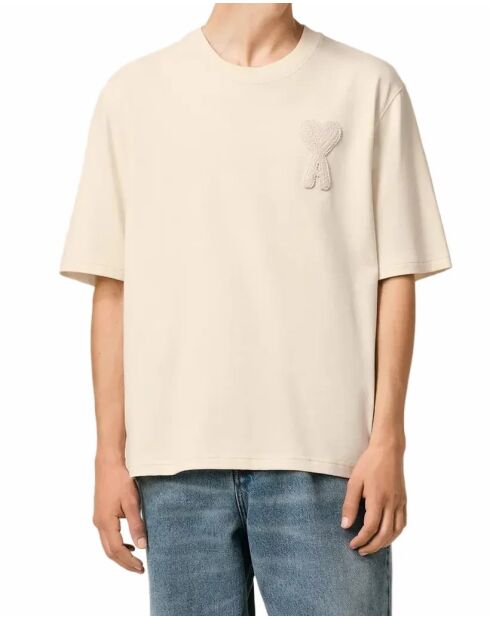 Beige T-shirt met hartvriendelijke patch