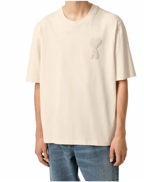 Beige T-shirt met hartvriendelijke patch