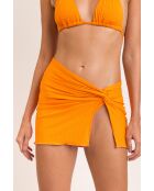 Strandrock mit Mango und orangefarbener Krawatte