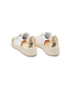 Sneakers aus Leder in Weißgold in Regenbogenfarben