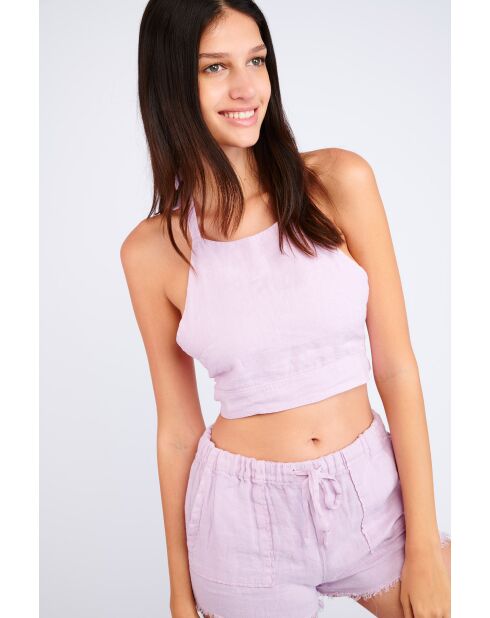 Violette Shorts von Douglas Hawston