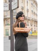 Schultertasche Briana Box aus camelfarbenem Leder