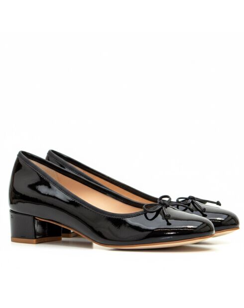 Andadores de charol Black Bliss