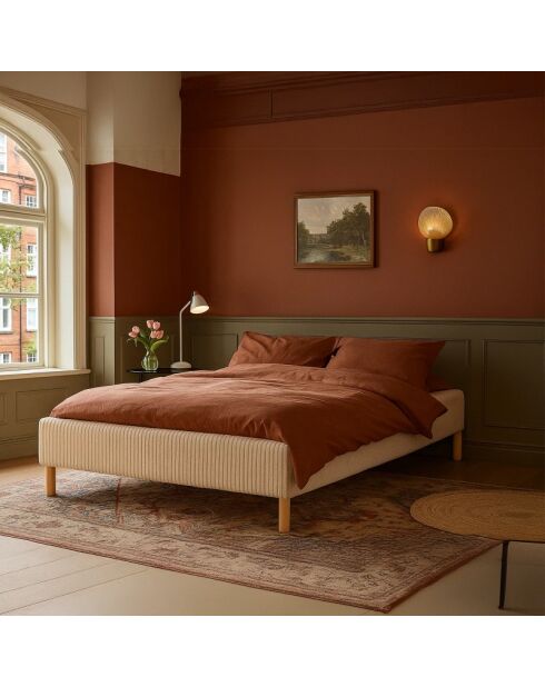 Inklusive geripptem beigem Bett — 90x190 cm