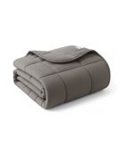 Lichtgewicht beige dekbed van 100 g - 140x200 cm