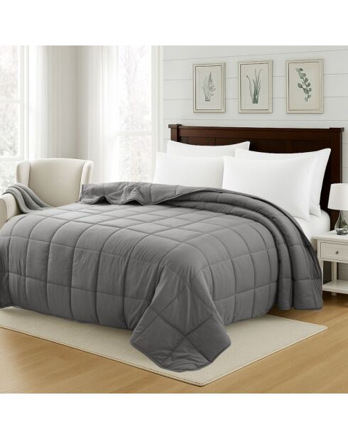 100 g beigefarbene, leichte Bettdecke, 240 x 260 cm